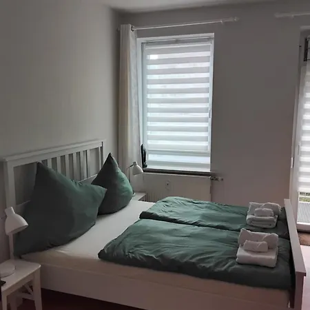 Am Bahnhof Meierstr 43 *